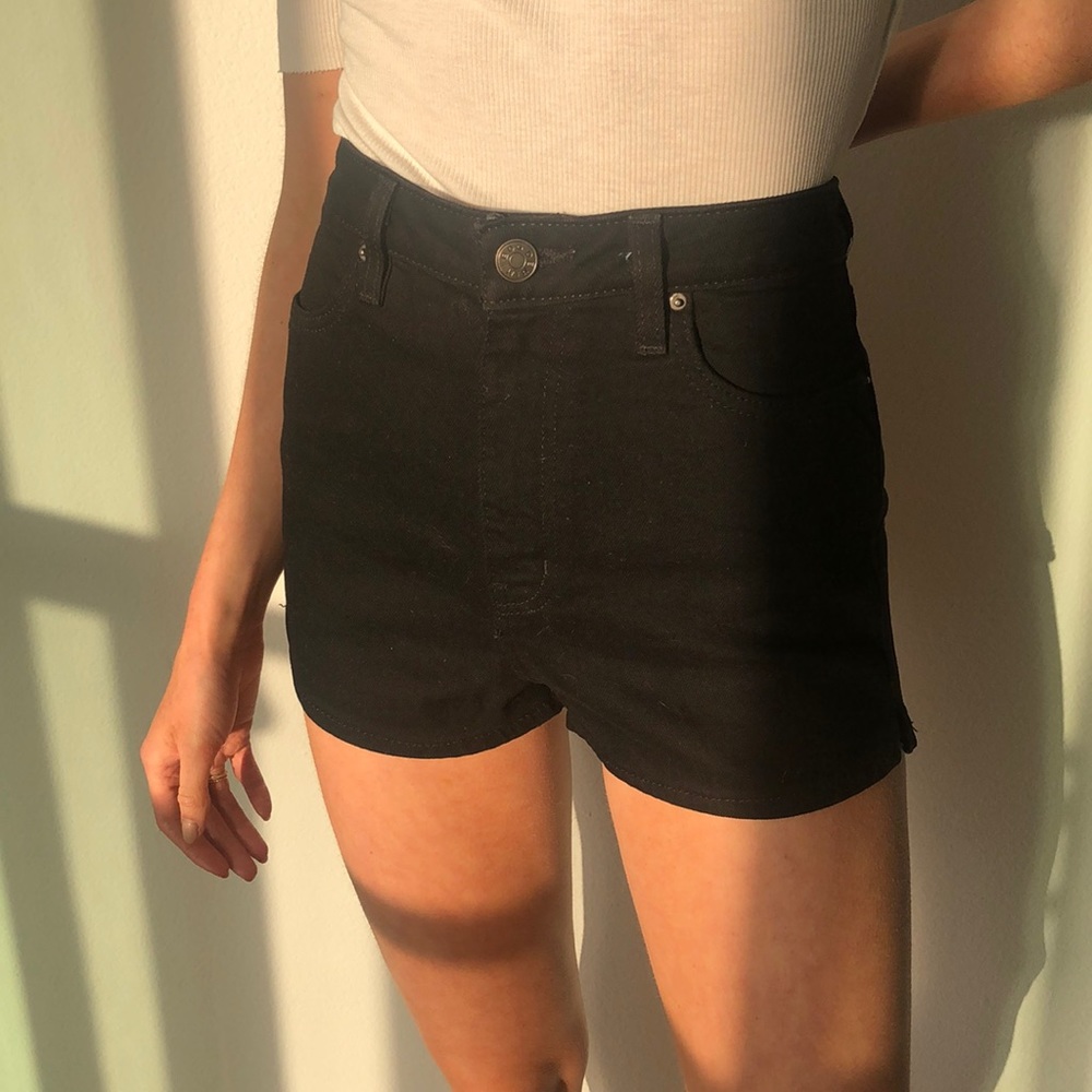 BDG black shorts 26 high waist